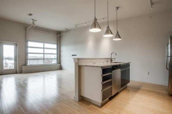 The-Beat-Unit-406-Living-Dining-575x383