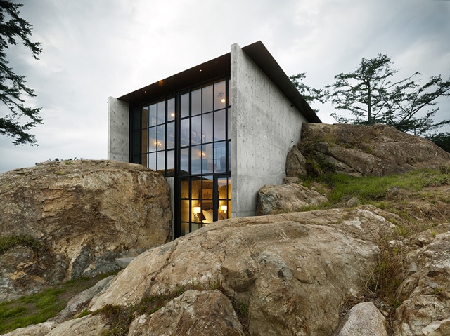 The-Pierre-Residence-Exterior-Photo-by-Benjamin-Benschneider