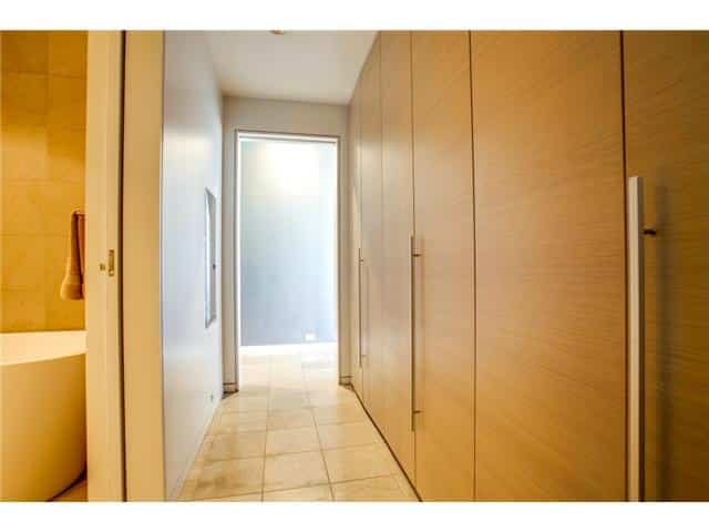 The-W-Residences-Unit-2001-Closet-Wall