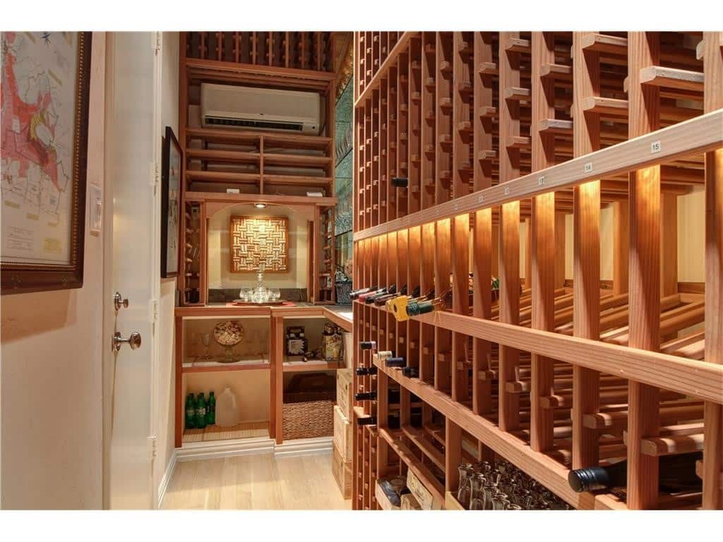 Thomas-Street-wine-1024x768