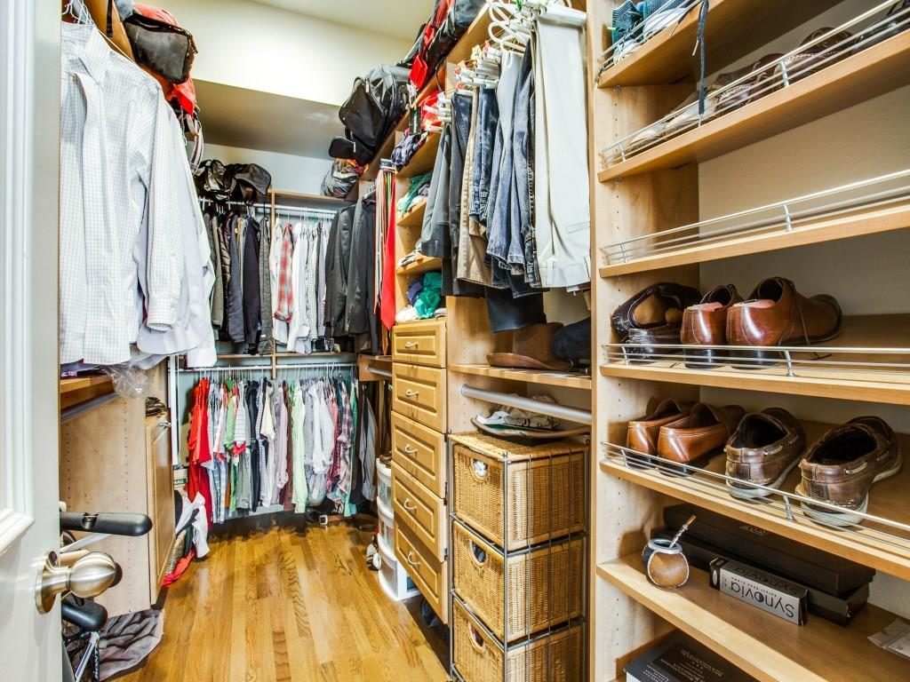 Uptown-2885-Woodside-102-Closet-1024x768