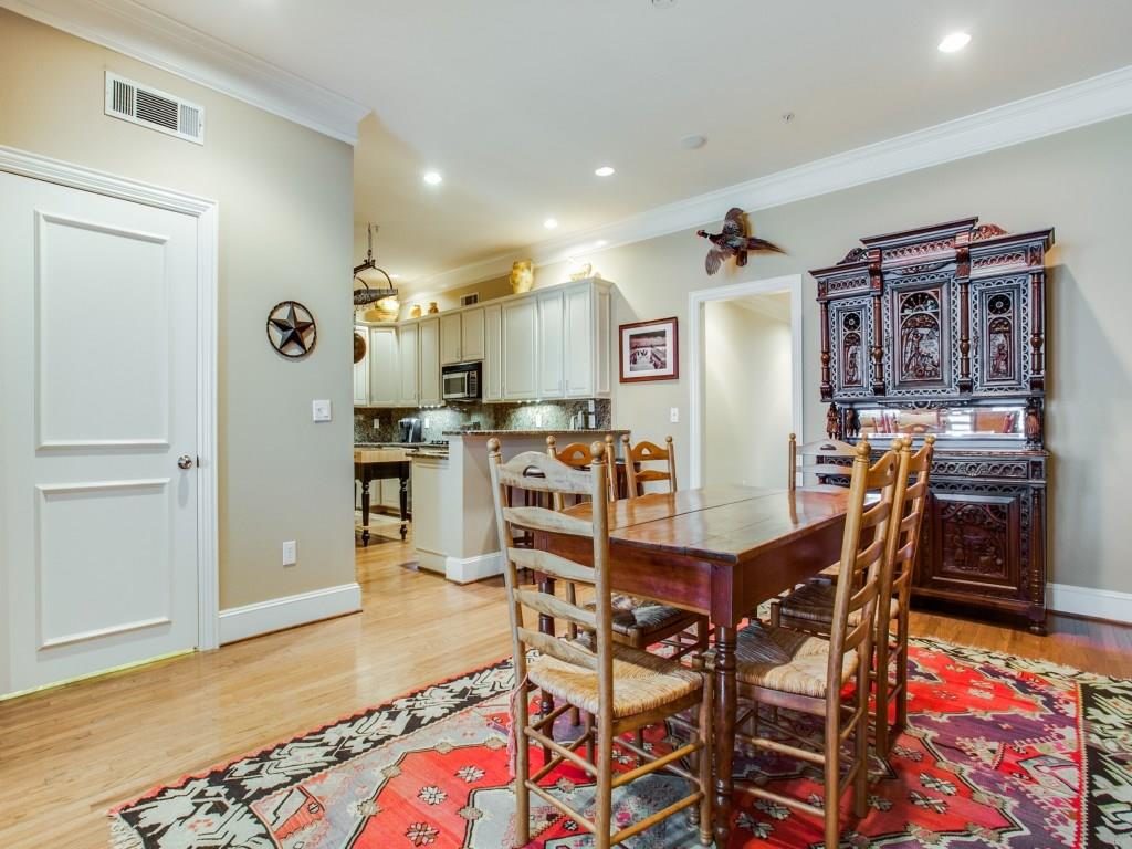 Uptown-2885-Woodside-102-Dining-2-1024x768