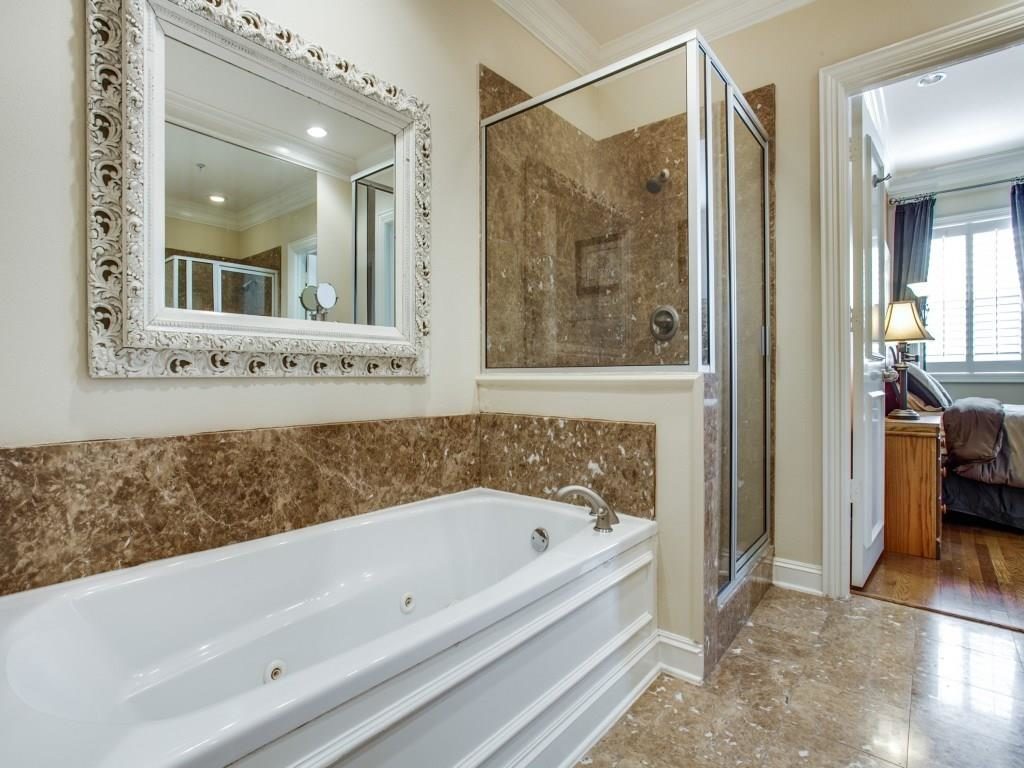 Uptown-2885-Woodside-102-Master-Bath-2-1024x768