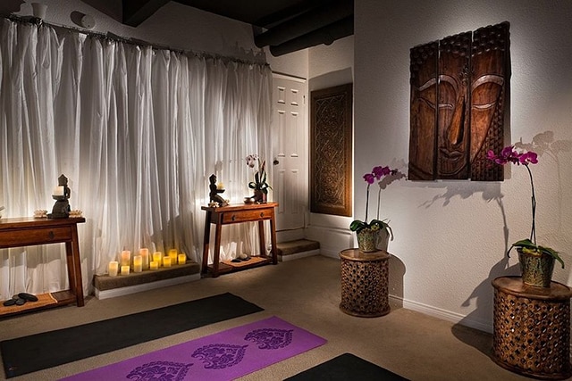 Use-the-meditation-space-as-a-cool-yoga-studio-as-well