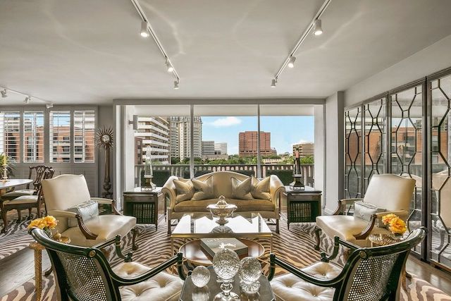 a4c3ca78b4e37e9f5ef465e59cecc978l-b3133459652xd-w1020_h770_q80