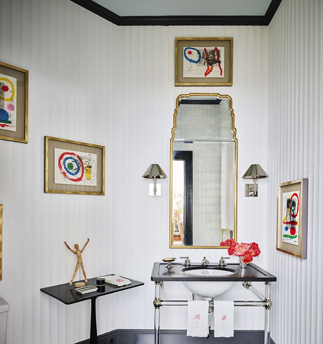 bjorn-wallander-fixtr-ures-sink-mirror-flowerssmall-bathrooms-10