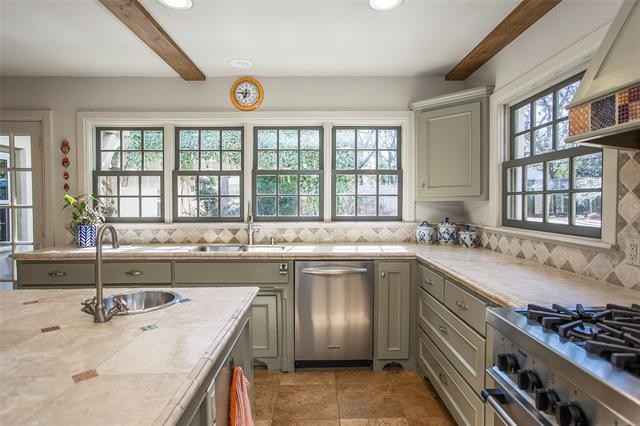 b85dd979cc93e5e948159eb3e39b0489l-m2323487592od-w1024_h768_x2