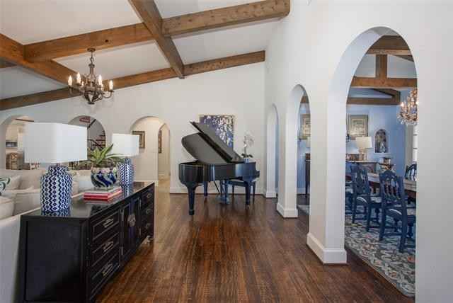 b85dd979cc93e5e948159eb3e39b0489l-m2323487592od-w1024_h768_x2