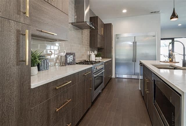 c5fd494f3624747418dbf3d263935978l-m978086814xd-w1020_h770_q80