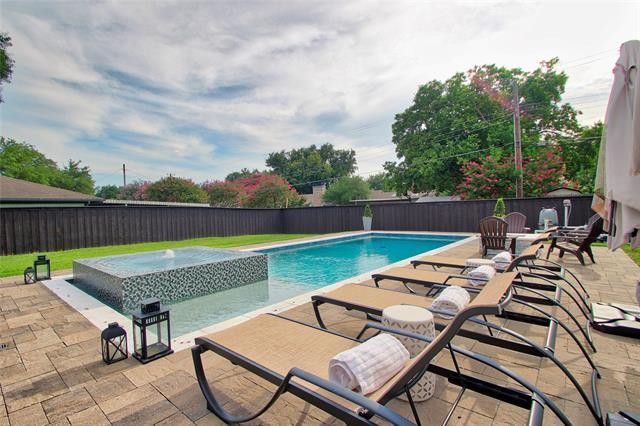 c7f85b809d788850b13175e03fb9420cl-m3554048841xd-w1020_h770_q80