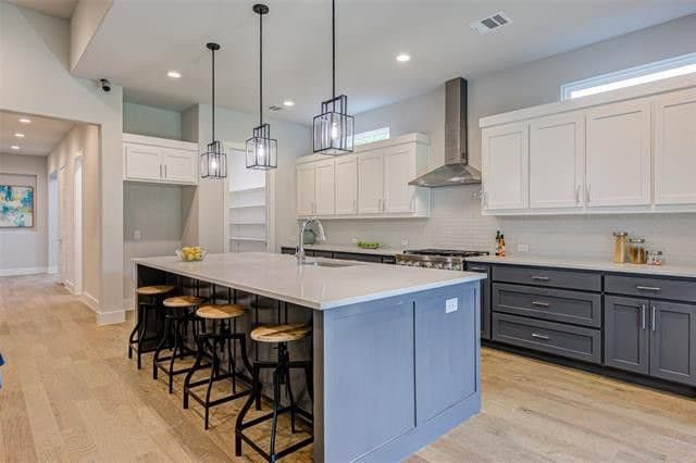 cfcdfd560fc59c2f3c43ff3e981bb47fl-m1018951174xd-w1020_h770_q80