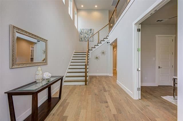 cfcdfd560fc59c2f3c43ff3e981bb47fl-m1018951174xd-w1020_h770_q80