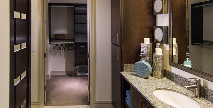 dallas_addison_texas_apartments_fiori_BTH_A1B_680_1
