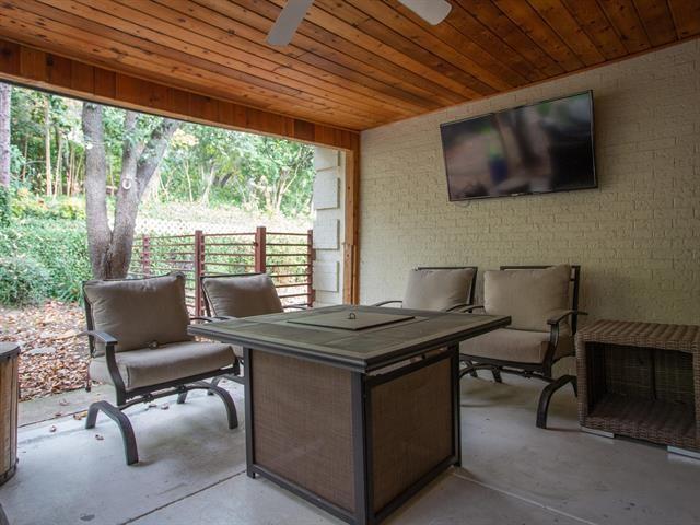 e92cdeedf20061b7c6cc9771ce8e2f6el-m435017165od-w1024_h768