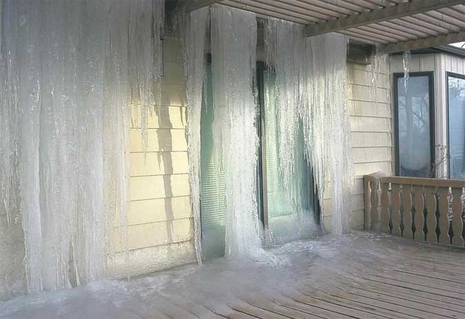 frozen-pipes-deck