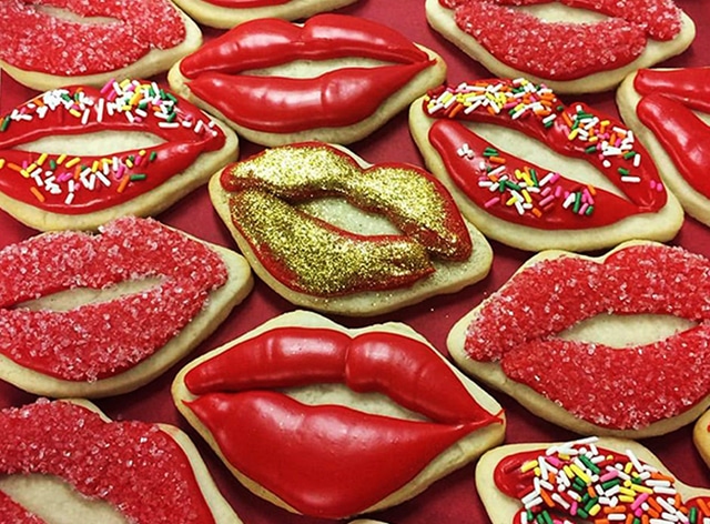 valentines-chocolate-peanut-butter-cake-guts.836d64a8d4fa555618b4e8ff26641693