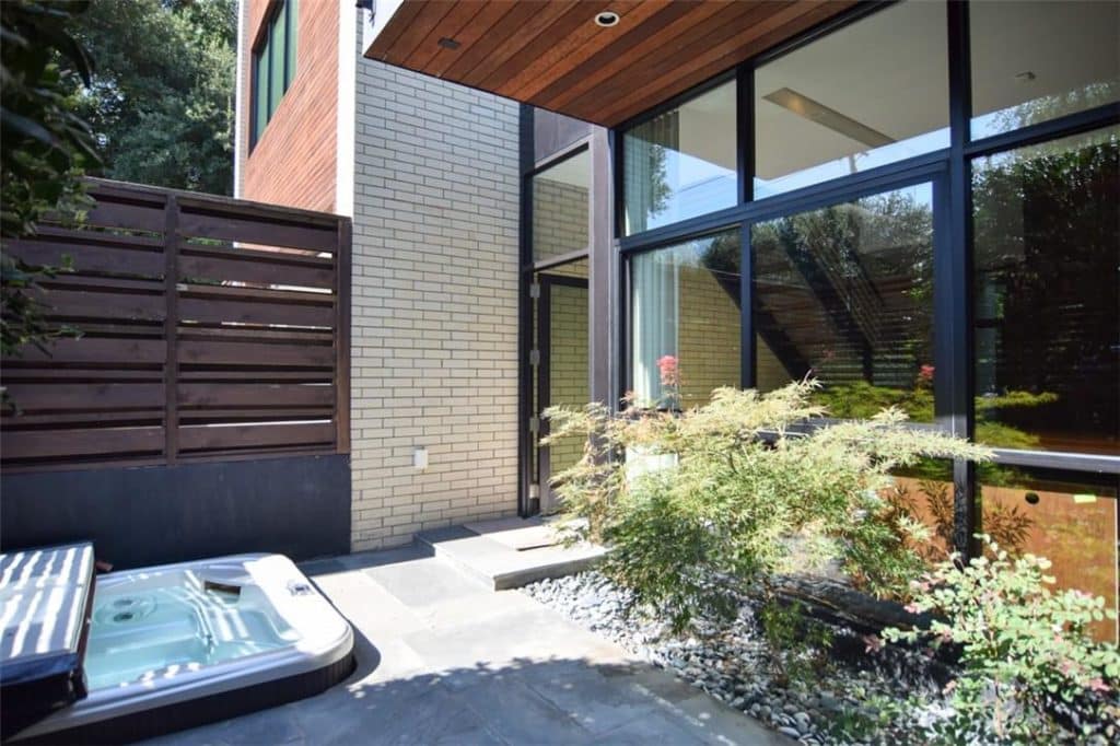 4321-Travis-ext1-1024x683