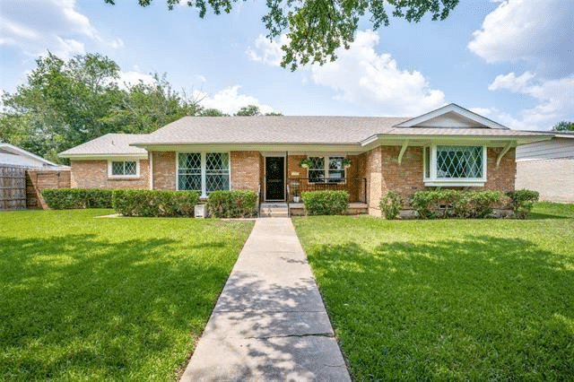 2C324B8B-5932-4EAB-9307-D79A98FF7FF4