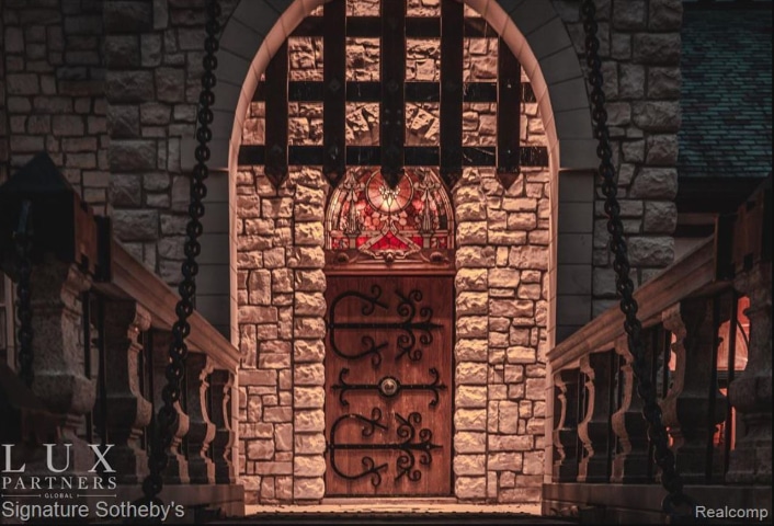 cinderellas-castle-3-1024x682