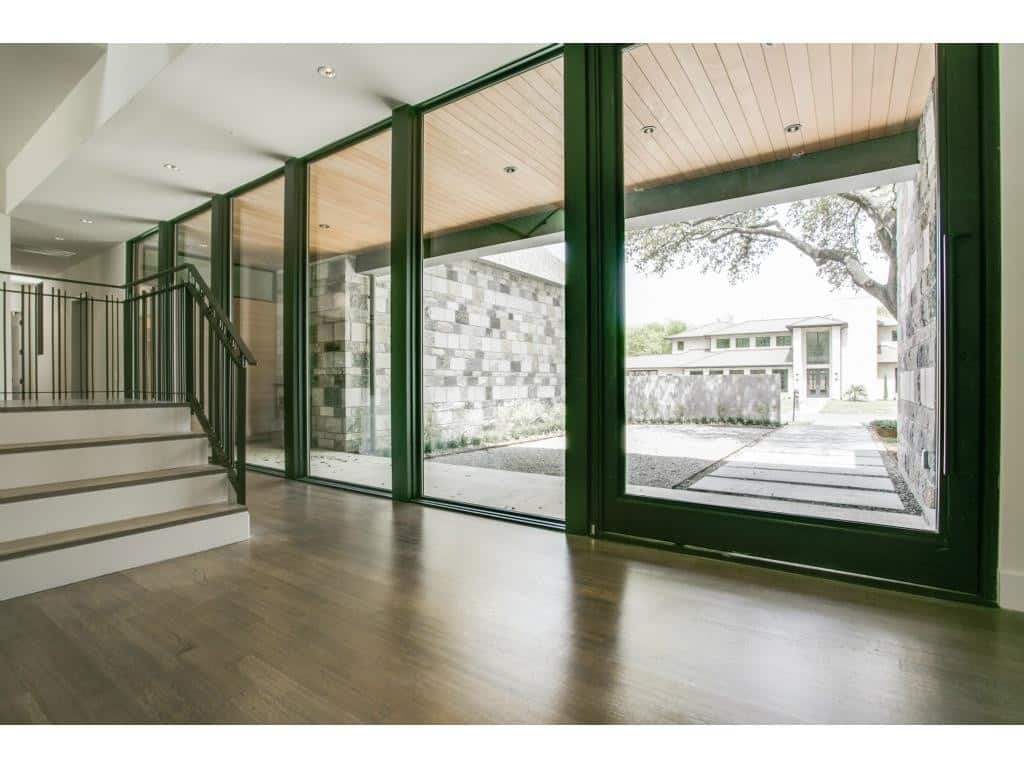 woodson-foyer-1024x768