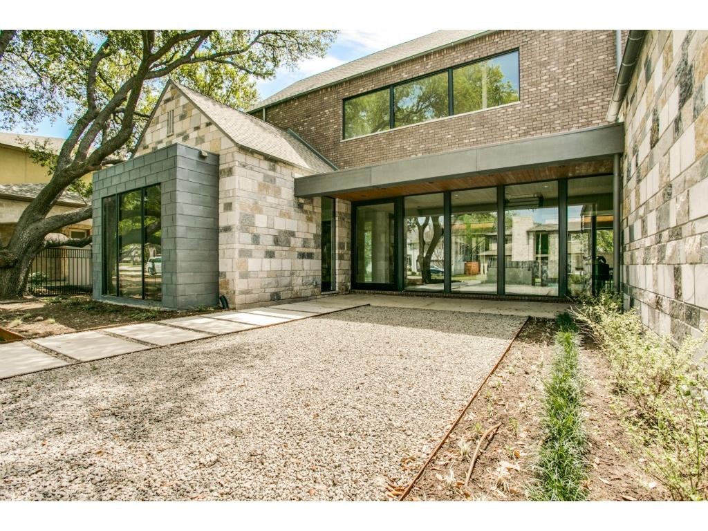 woodson-foyer-ext-1024x768