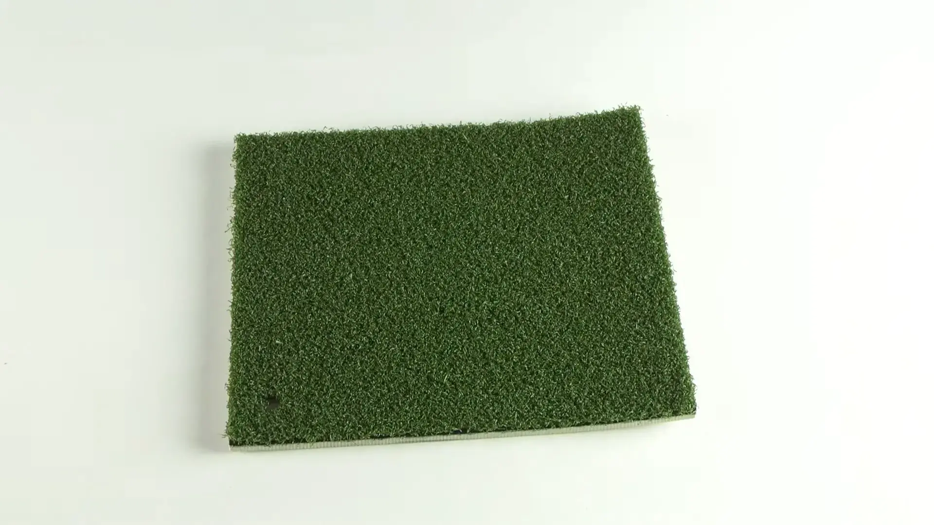 Why Artificial Putting Greens Are a Golfer's Best Friend
